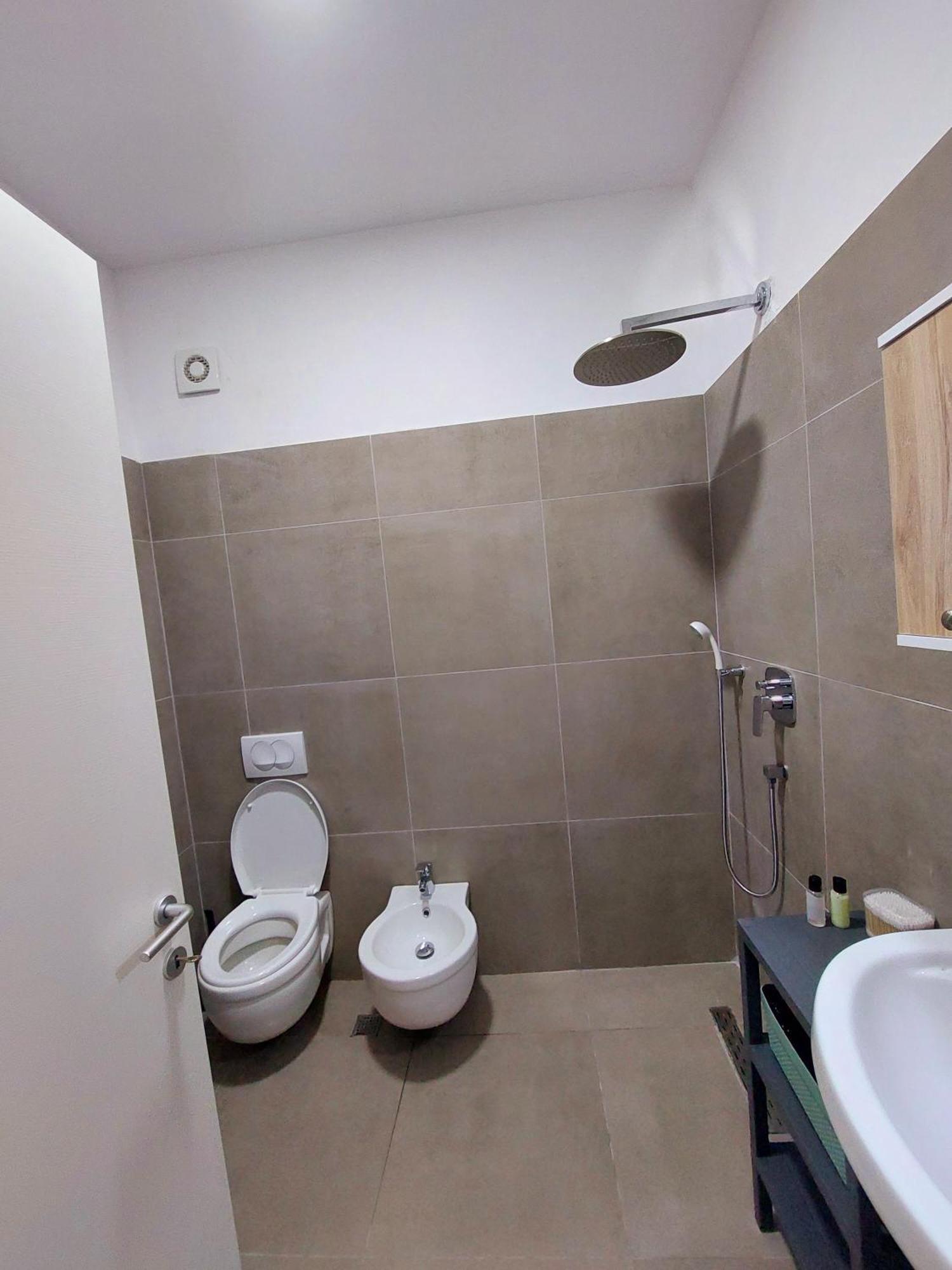 Gex Apartments Tiranë Eksteriør bilde